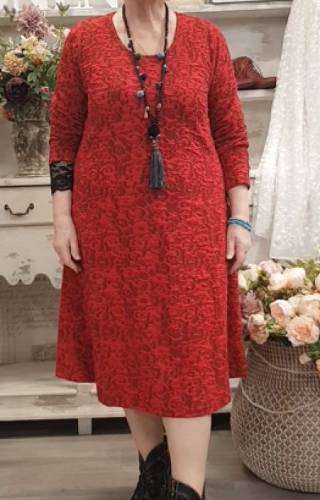 Pont Neuf mekko Maica Deep red punainen kaunis ommeltu tekstuurinen kuosi tuotekuva 1