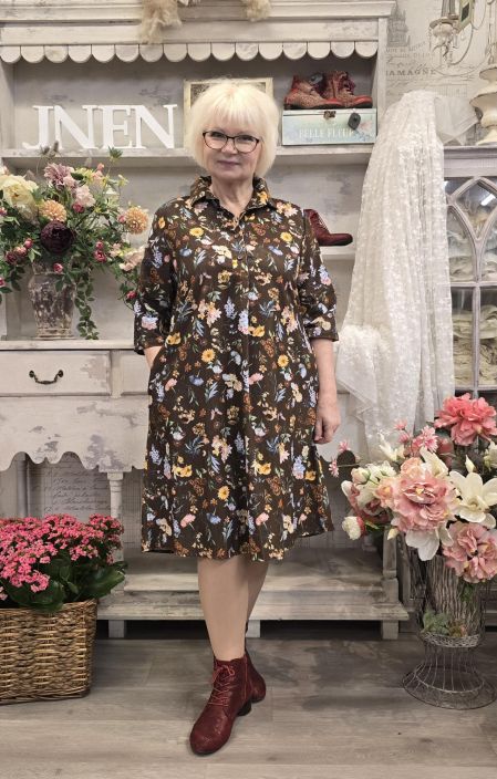 Marta du Chateau mekko 259351 ihana kukkakuosi tyylikkaassa puuvilla vakosametissa Erinomaisen hinta-laatusuhteen omaavassa