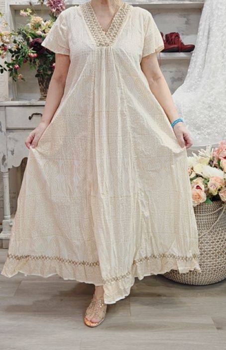 Escape mekko 91248 Veronica käsinkaiverrettu puulaatta kuosi tuotekuva 1 Escape mekko 91248 Veronica käsinkaiverrettu puulaatta kuosi tuotekuva 1