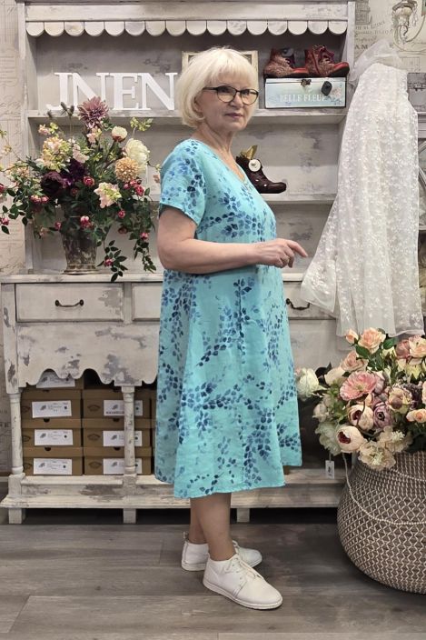 Blueberry mekko 9727 Aqua sininen pohja kaunis sininen lehtikuosi tuotekuva 3