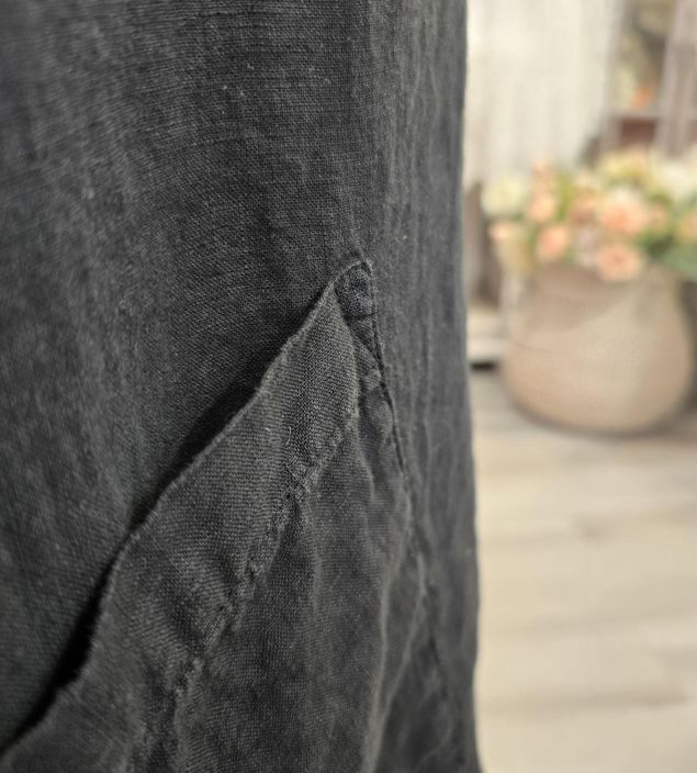 Grizas pellavatunika 5134 Musta uniikki epätasainen helma todella pehmeä tuotekuva 7