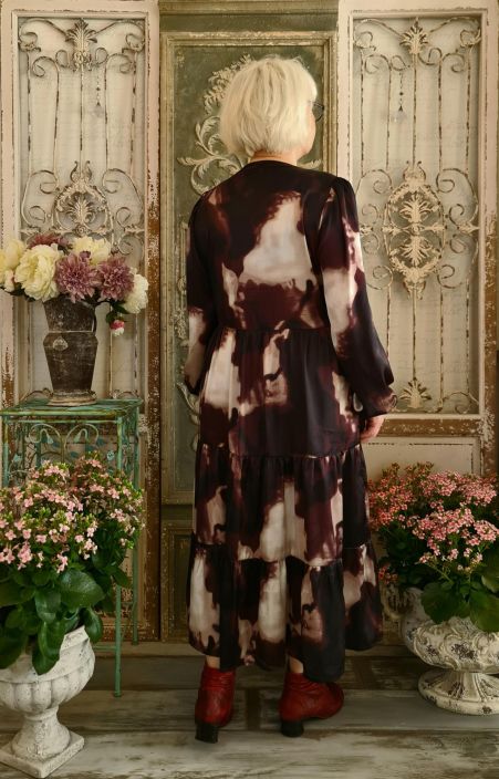 Capri Collection mekko Matrix Upea Capri Collection uutuus joka on hieman paksumpi ja juhlava. Satiinin tuntuinen kaunis