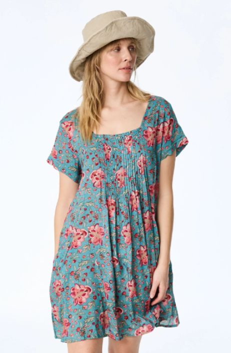 Himalaya tunika Ilka Vintage Flower Blue varikas graafinen painatus ja laskostetut yksityiskohdat Kesaista keveytta