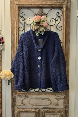 GRIZAS Grizas buklee neulejakku 6668 Tummansininen navy ihana teddykangasmainen kudos KÄSINTEHTY