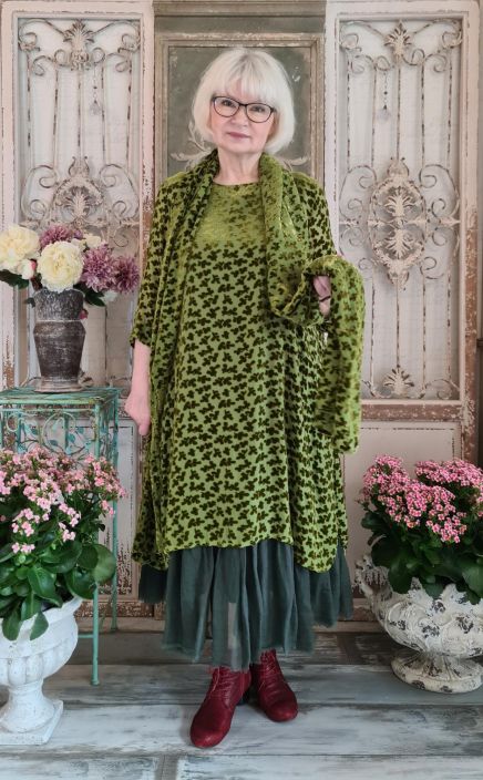 Grizas tunika/mekko 52440 (272) Erittain pehmeasta ja kauniisti laskeutuvasta silkki/rayon sekoituksesta valmistettu Grizas