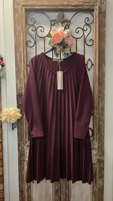 Marta du Chateau mekko 71653 BBordeaux viininpunainen ihanan tuntuinen viskoosi/villa pliseerattu malli Erinomaisen Marta du Chateau mekko 71653 BBordeaux viininpunainen ihanan tuntuinen viskoosi/villa pliseerattu malli Erinomaisen