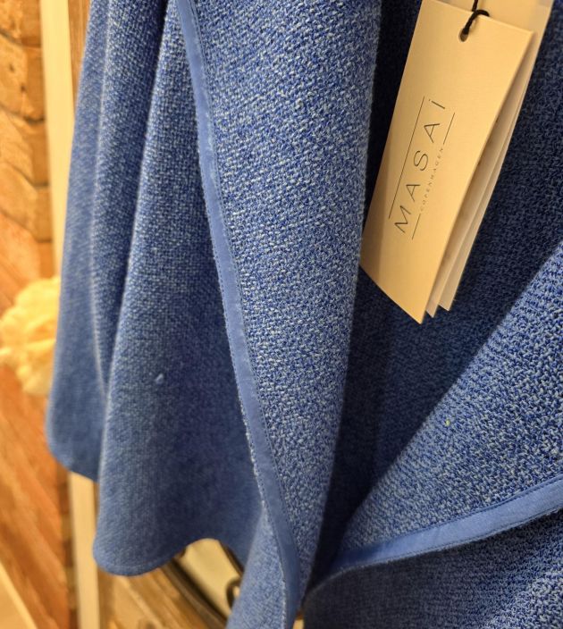 MASAI neulejakku Julitta Princess Blue rojaali sininen Upea klassikko tuotekuva 1