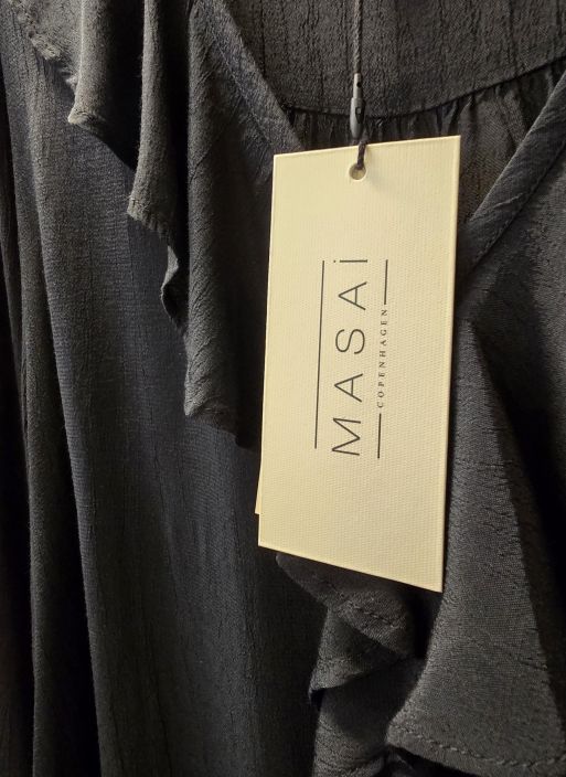 MASAI paita Beauna Musta kaunis paita frilloilla tuotekuva 1