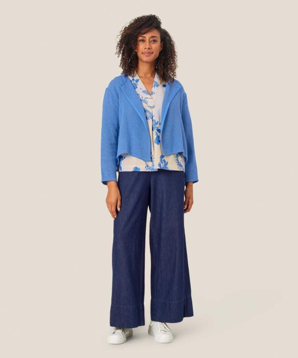 MASAI heittojakku Julitta Ultramarine käytännöllinen jakku kauniissa sinisessä lempi mekkosi päälle tuotekuva 3