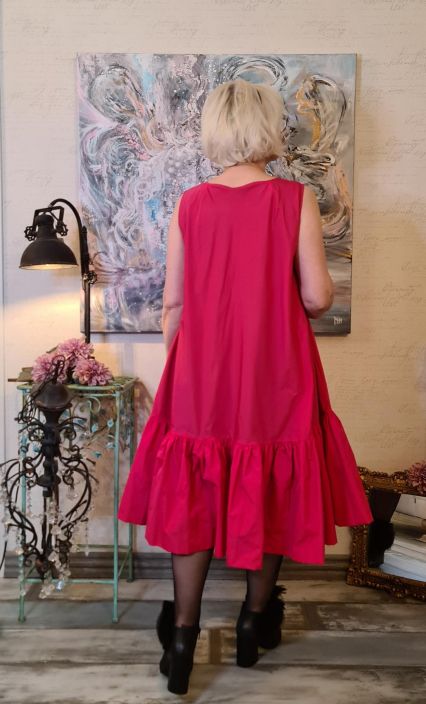IGOR mekko Peru (Pinkki) Ihana juhlava laatu joka tunnetaan myos nimella tafti. Nayttava ja uniikki hihaton mekko jonka