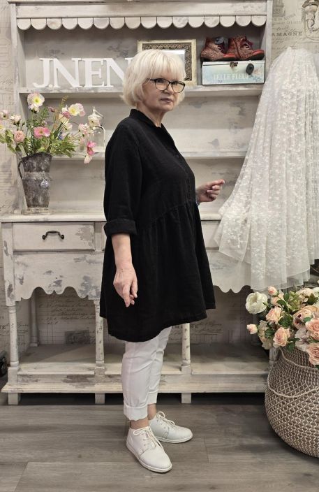 Grizas pellavatunika 52762 Musta tyylikäs ja romanttinen malli tuotekuva 2 Grizas pellavatunika 52762 Musta tyylikäs ja romanttinen malli tuotekuva 2