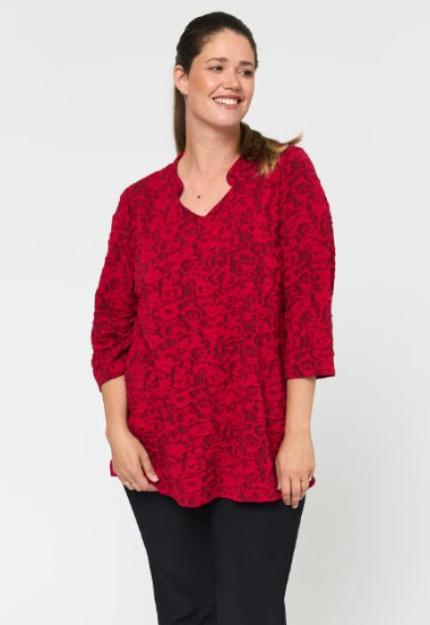 Pont Neuf pehmea tunika Najda Deep Red syva punainen kaunis paalle ommeltu kuosi Tama tunika yhdistaa lampiman punaisen