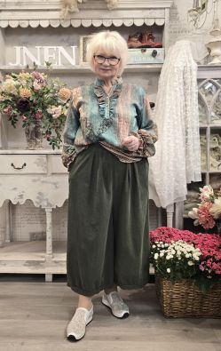 MARTA DU CHÂTEAU Marta du Château paita 5891 Originale kuosi romanttisella frillalla