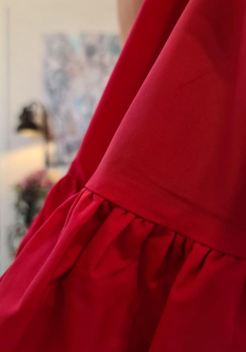 IGOR mekko Peru (Pinkki) Ihana juhlava laatu joka tunnetaan myos nimella tafti. Nayttava ja uniikki hihaton mekko jonka