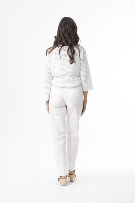 Orientique boleroneulejakku 1315 Valkoinen klassikko neule jonka voit heittää jokaisen asun päälle tuotekuva 1 Orientique boleroneulejakku 1315 Valkoinen klassikko neule jonka voit heittää jokaisen asun päälle tuotekuva 1