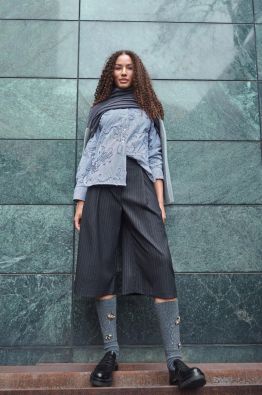NOEN NOEN paita 86303 Harmaa/off-white raita kauniit ommellut kukat