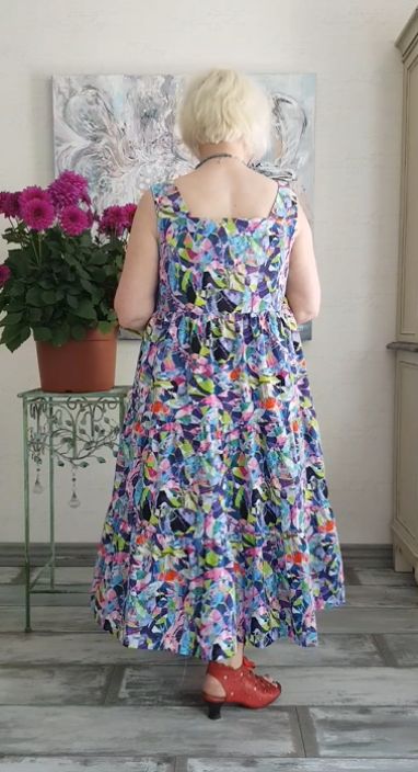 Aino mekko Sabine Bilda Woven pirteä värikäs kuosi kotimaista designia tuotekuva 3