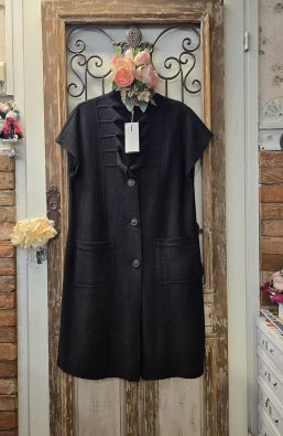 NOEN NOEN neulejakku/liivi 89533 Musta ihana malli yleellisestä laadusta