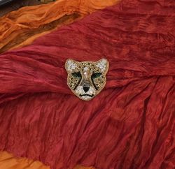 Erfurt koriste Gepardi hakaneulalla, käsityötä Sopii mihin vain