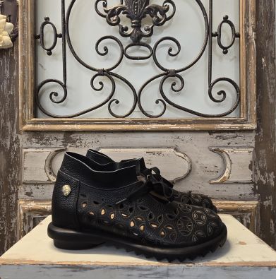 Laura Vita kesäkengät Cyrielle 30 Musta romanttinen malli kesäksi