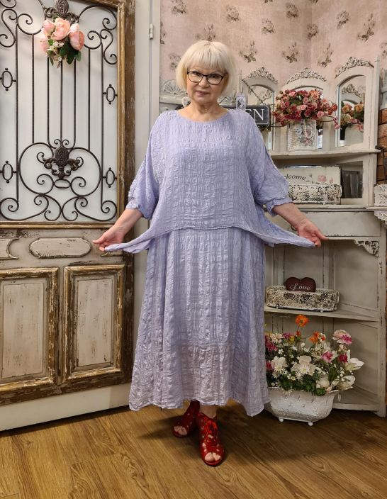 Grizas paita 52455 (263) Kevyt silkki paita joka on kevyt kuin unelma. Erinomainen vaate kun haluat suojata olkapaitasi