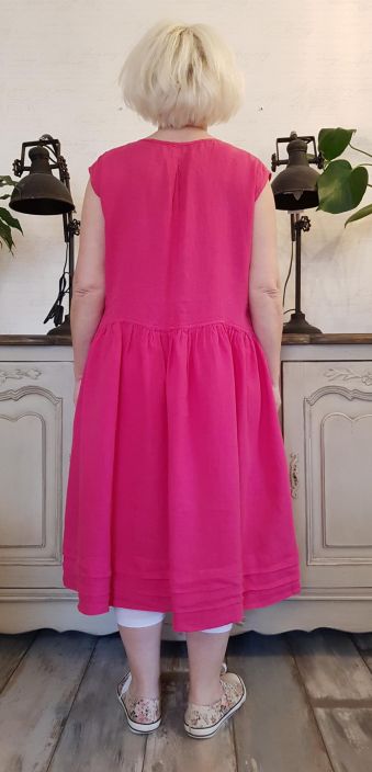 Aurea Vita mekko Dona (Pinkki) Aurea Vita on suosittu designmallisto Ruotsista joka valmistaa upeita vaatteita