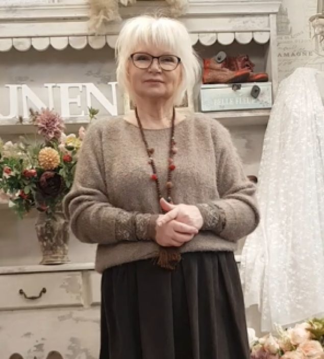 Marta du Chateau neule 2413 Dark Fango ihana porroinen ja tilava malli Erinomaisen hinta-laatusuhteen omaavassa Marta du Marta du Chateau neule 2413 Dark Fango ihana porroinen ja tilava malli Erinomaisen hinta-laatusuhteen omaavassa Marta du