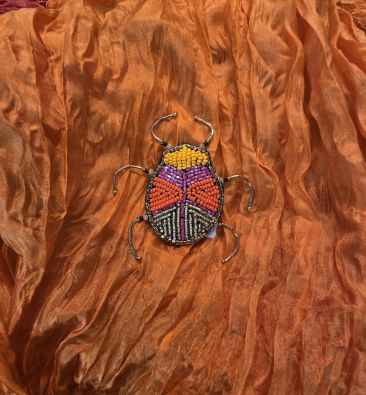 Erfurt koriste ötökkä hakaneulalla, käsityötä Oranssi/Keltainen kuvio kuoriainen