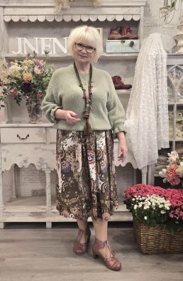 MARTA DU CHÂTEAU Marta du Château hame 4911 Tela Moro kaunis kukkakuosi