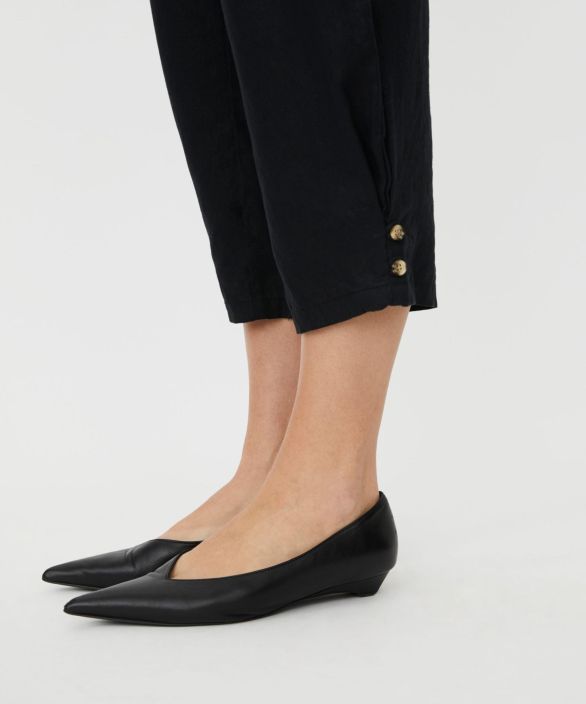 MASAI housut Penna Musta tyylikkäät ajattomat pellavahousut tuotekuva 3