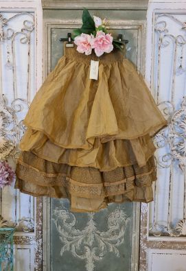 LES OURS Les Ours hame Madou (Canelle)