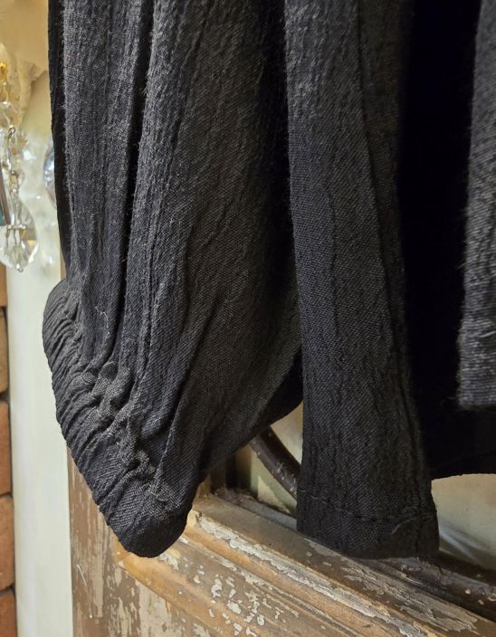 MASAI paita Beauna Musta kaunis paita frilloilla tuotekuva 2