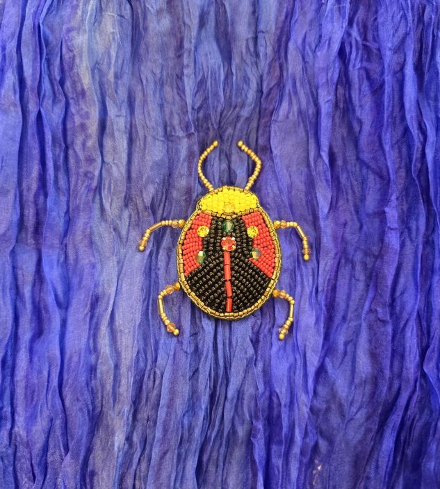 Erfurt koriste ötökkä hakaneulalla, käsityötä Musta/punainen kuvio kuoriainen tuotekuva 1