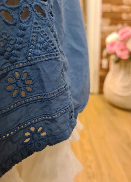 Privatsachen tunika Clematisse (Oxalle) Hienosta ja ohuesta puuvillasta valmistettu tunika joka on miellyttavasti