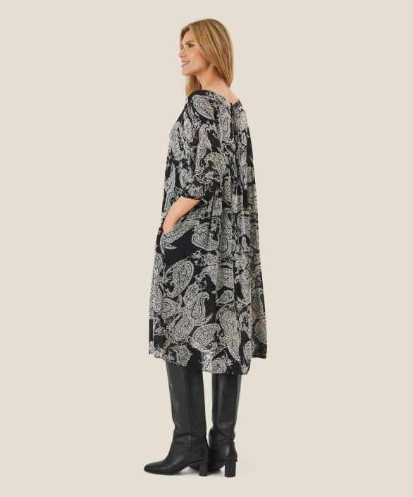 MASAI mekko Nilu (Black) Tama mekko on niin kevyt ja ilmava, etta tuskin huomaat kayttavasi sita. Pehmea ja hieman