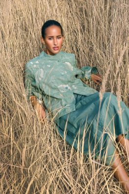 NOEN jakku 87175 Kaunis vihreä tyylikäs uniikki jakku kiiltävästä langasta kuosi