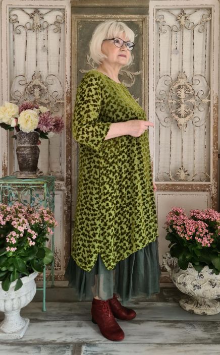 Grizas tunika/mekko 52440 (272) Erittain pehmeasta ja kauniisti laskeutuvasta silkki/rayon sekoituksesta valmistettu Grizas