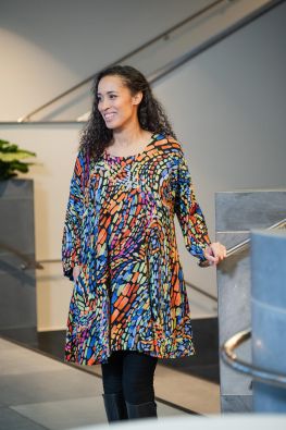 AINO Aino tunika Bianca värikäs De Krans kuosi malliston ihana klassikko