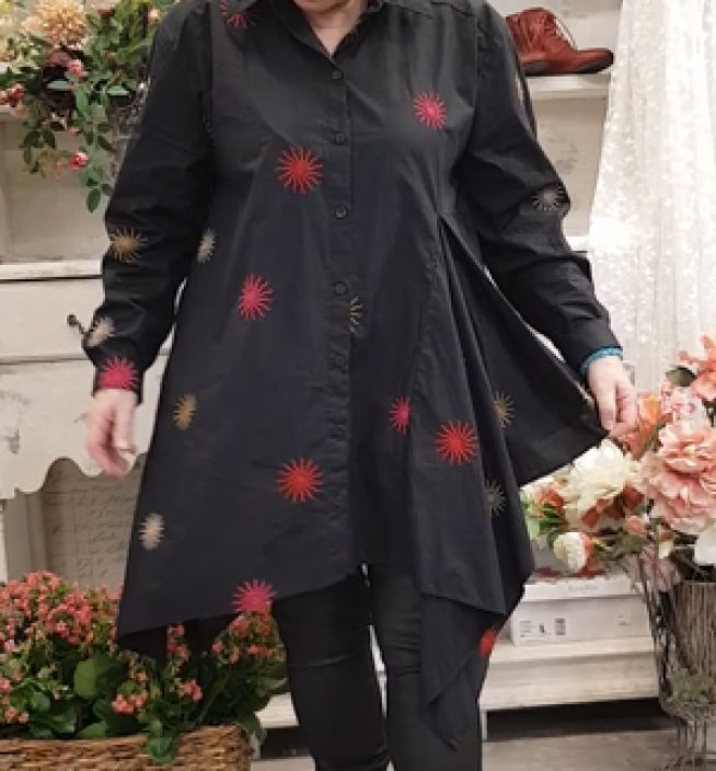 NOEN tunika 86243 Musta ihana päälleommeltu aurinkokuosi  uniikissa mallissa tuotekuva 2