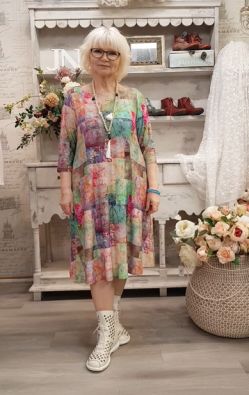 Aino mekko Fiorina Niramaru kaunis yhdistelmä kuoseja kiinnostavalla tekstuurilla