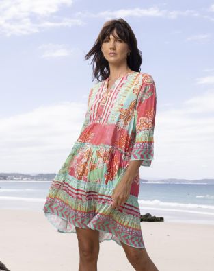 Escape mekko Sarah 91027 mukava, näyttävä malli