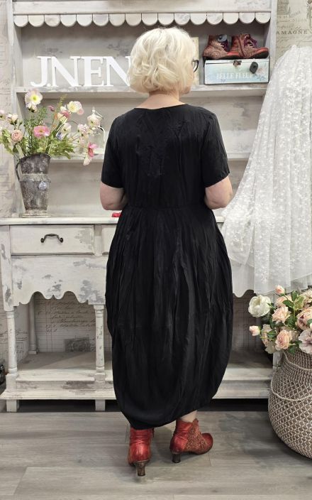 Grizas silkkimekko 91494 Musta yksivärinen laadukas ja äärettömän mukava tuotekuva 5 Grizas silkkimekko 91494 Musta yksivärinen laadukas ja äärettömän mukava tuotekuva 5