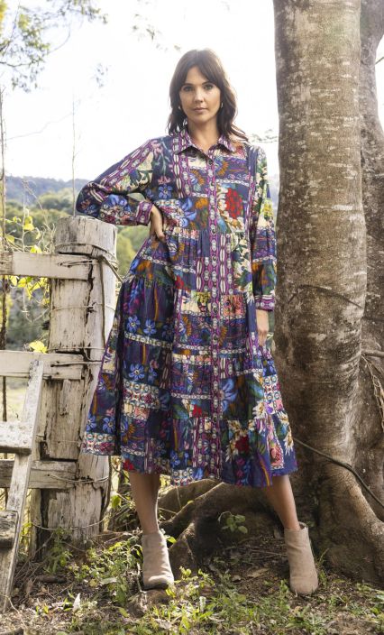Escape mekko 31016 Magdalena Buttonthrough Aivan uskomattoman kaunis malli ja kuosi Orientiquen syksy on vallannut myymalan