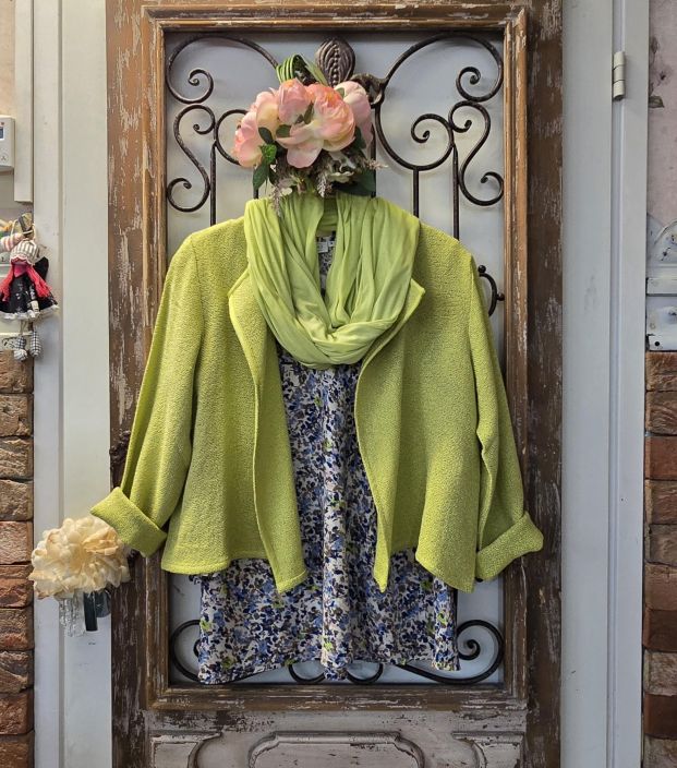 MASAI paita Katacia Placid Blue ihana taiteellinen kukkakuosi tuotekuva 3