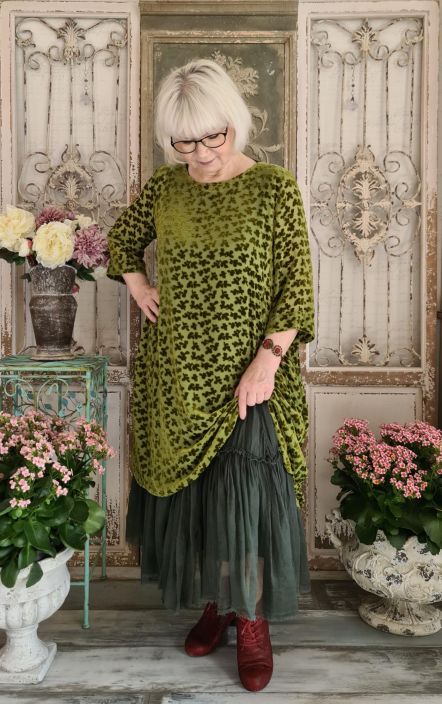 Grizas tunika/mekko 52440 (272) Erittain pehmeasta ja kauniisti laskeutuvasta silkki/rayon sekoituksesta valmistettu Grizas