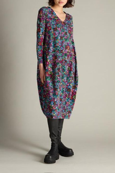 Sahara mekko SPD5534 Peruvian Patchwork Jersey arikas kuosi kivalla tekstuuri ompelulla Upea Englantilainen Sahara