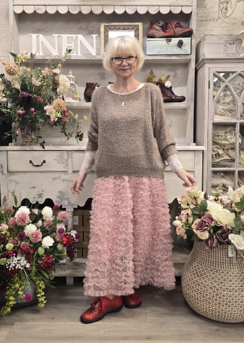 Marta du Chateau pörröinen neule Anouk Dark fango Beige super pehmeä tuotekuva 5 Marta du Chateau pörröinen neule Anouk Dark fango Beige super pehmeä tuotekuva 5