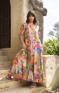 Escape mekko 30152 Stefania pirteä värikäs kuosi