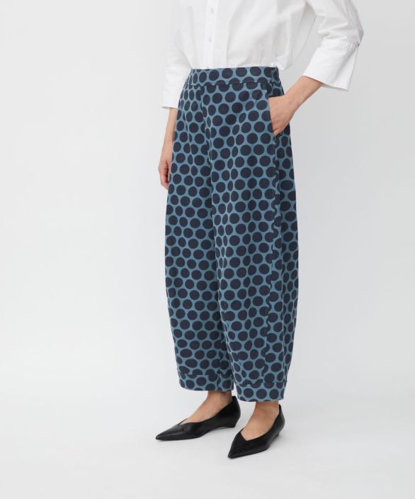 MASAI vakosametti tapla housut Pyrella Navy Blazer leveat mukavat housut Kauniit sinisen savyt, pilkut ja vaivaton mukavuus.