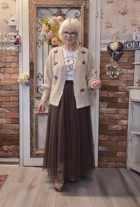 NOEN upea neulejakku 87207 Beige suloisilla otokka koristeilla Jopa 52% alpakkaa! Aarettoman miellyttava ja kestava laatu NOEN upea neulejakku 87207 Beige suloisilla otokka koristeilla Jopa 52% alpakkaa! Aarettoman miellyttava ja kestava laatu